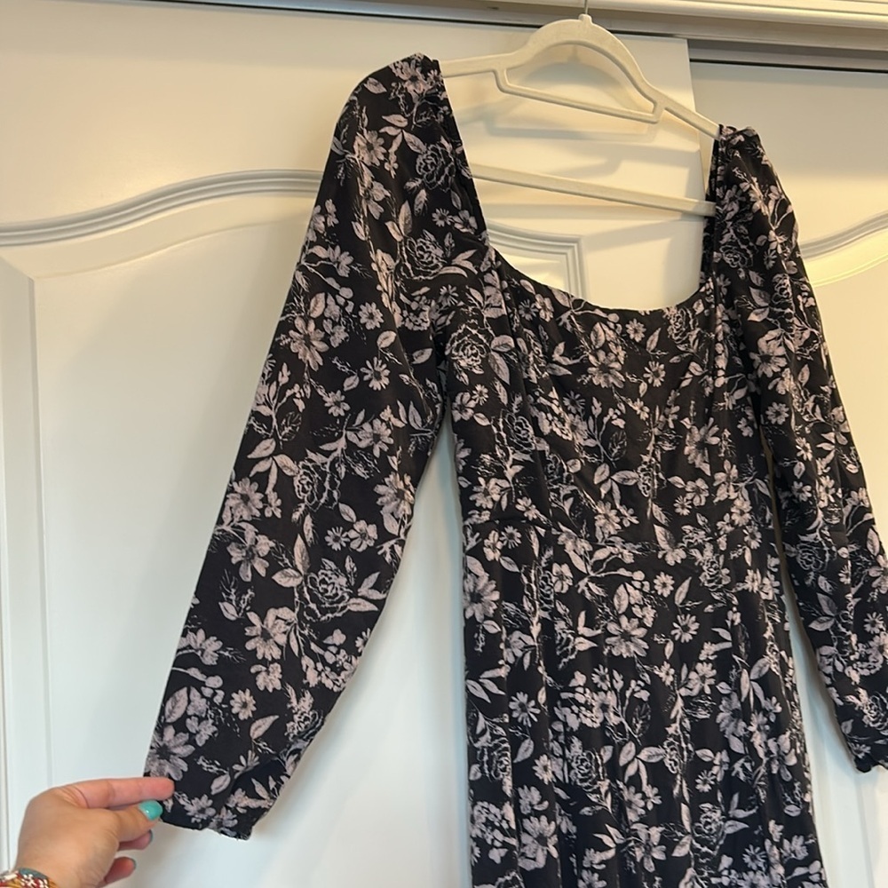 VICI Dress Forum Smocked Back Long Sleeve Midi Dress - Picture 3 of 6